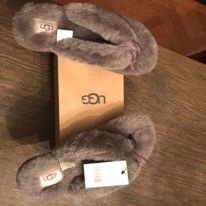 New Ugg Furry Flip Flop